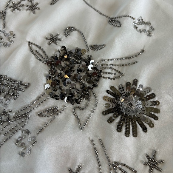 NWT White House Black Market V-Neck Tank Top Cami XSP Ecru Silver Embellishments - Picture 8 of 9